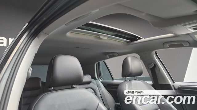 Volkswagen Golf (VII) 2.0 TDI Premium 2016 — фото 19