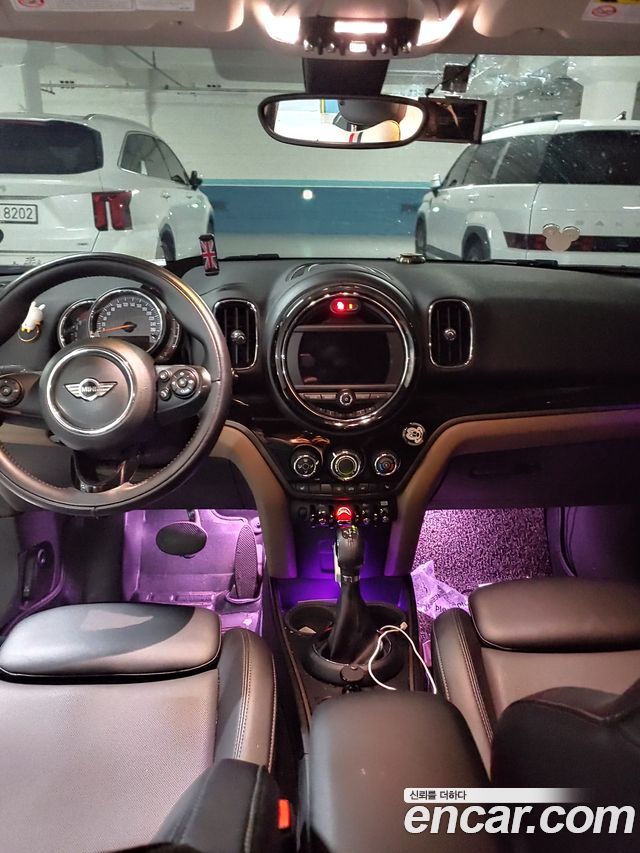 MINI Cooper D Countryman Standard 2nd 2018 — фото 7