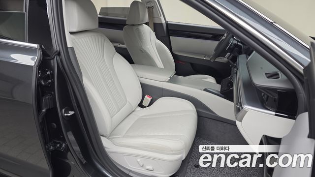 Hyundai Grandeur (GN7) 3.5 Gasoline 2WD Premium 2023 — фото 11