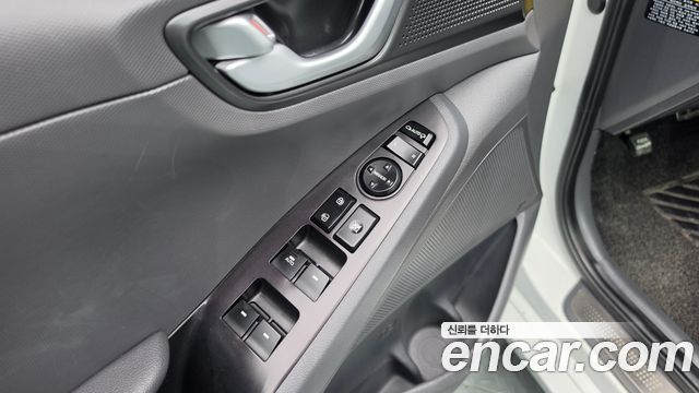 Hyundai Ioniq Hybrid Q 2016 — фото 20