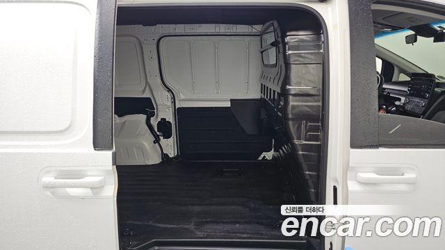 Hyundai Staria Cargo 3-Seater Smart 2022 — фото 11