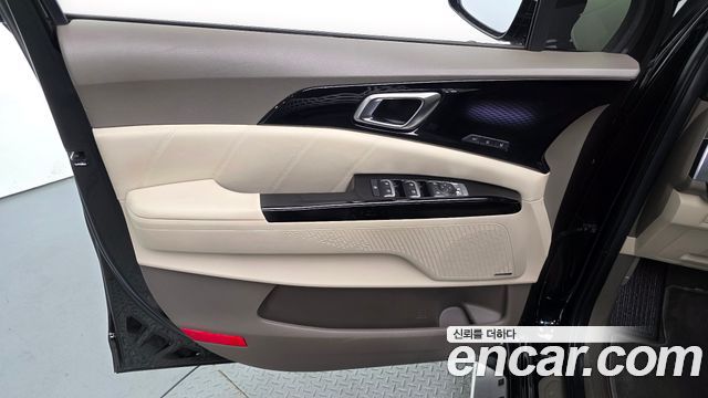 Kia Carnival (IV) Diesel 7-Seater Hi-Limousine Signature 2023 — фото 31