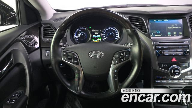 Hyundai Grandeur Hybrid (HG) Premium Collection 2017 — фото 17