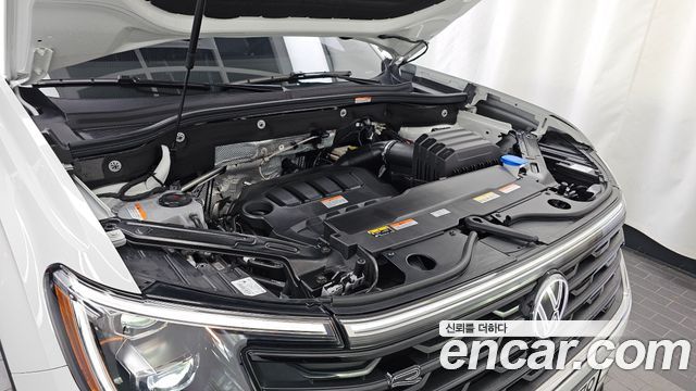 Volkswagen Atlas 2.0 TSI R-LINE 7-Seater 2025 — фото 6