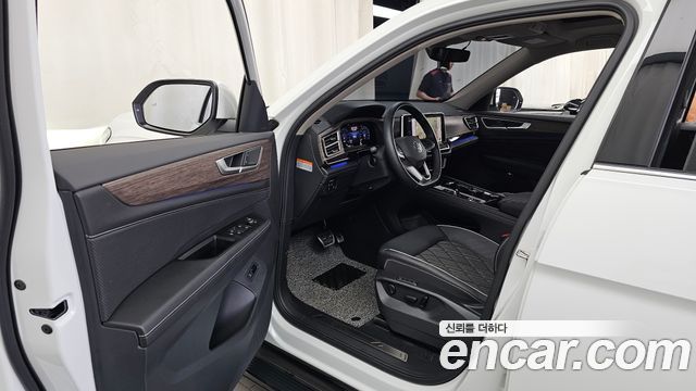 Volkswagen Atlas 2.0 TSI R-LINE 7-Seater 2025 — фото 10
