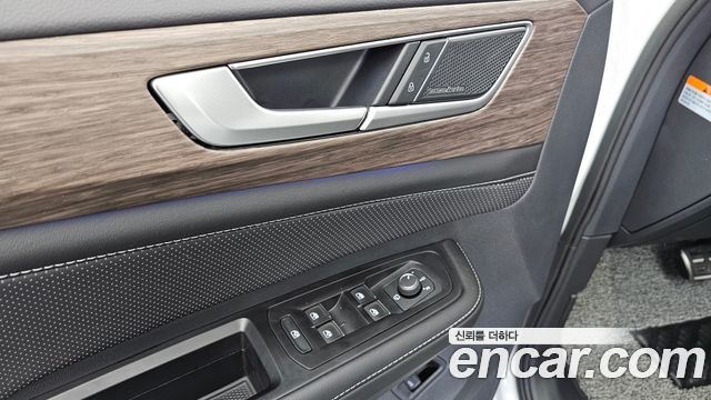 Volkswagen Atlas 2.0 TSI R-LINE 7-Seater 2025 — фото 28