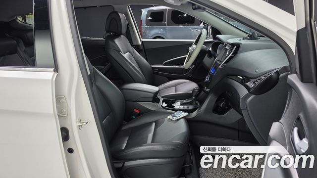 Hyundai Santa Fe (DM) Diesel(e-VGT) 2.0 2WD Premium 2015 — фото 12
