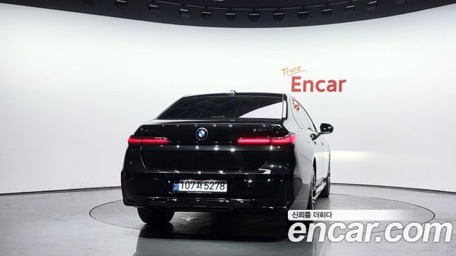 BMW 7 Series (G70) 740i xDrive M Sport 2024 — фото 4