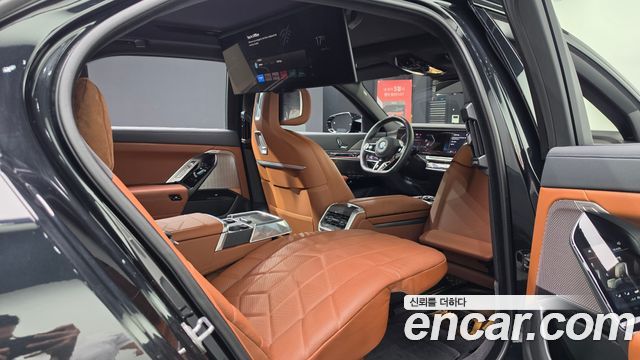 BMW 7 Series (G70) 740i xDrive M Sport 2024 — фото 12
