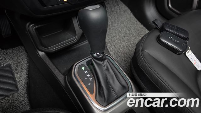 Jeep Renegade 1.3 Limited 2022 — фото 9