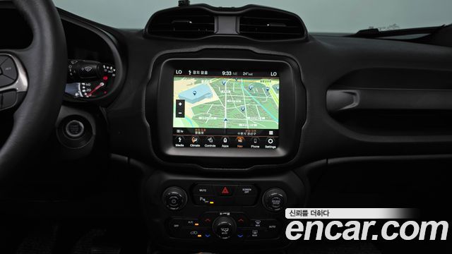 Jeep Renegade 1.3 Limited 2022 — фото 12