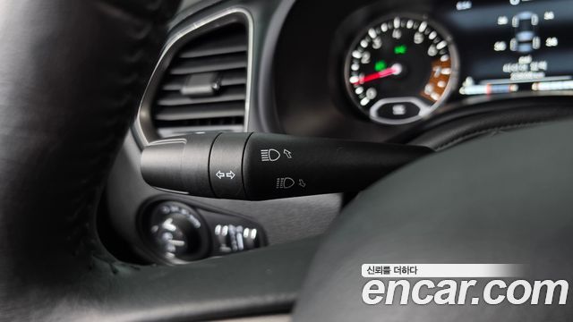 Jeep Renegade 1.3 Limited 2022 — фото 28