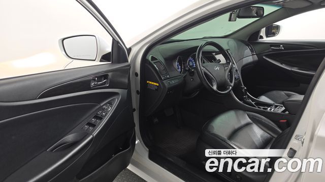 Hyundai Sonata The Brilliant CVVL Attration 2014 — фото 10