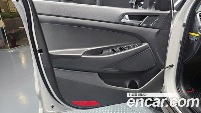 Hyundai Tucson Gasoline 1.6 turbo 2WD Modern Fever 2017 — фото 24