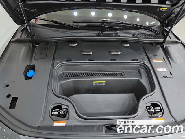 Audi A6 e-tron Performance S line 2025 — фото 6