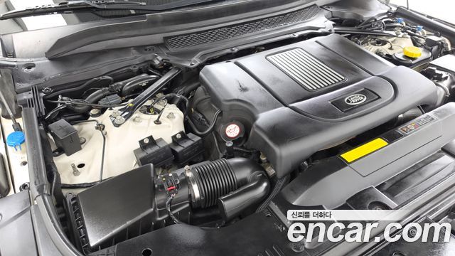Land Rover Range Rover (IV) 4.4 SDV8 AB DIESEL 2015 — фото 6