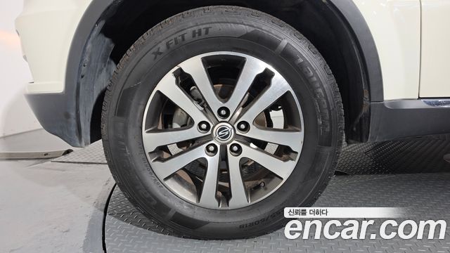 KG Mobility (SsangYong) Rexton W 2.0 4WD RX7 Luxury 2014 — фото 5