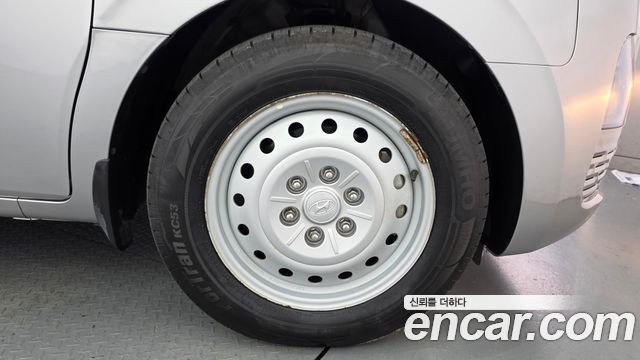 Hyundai Staria Cargo 3-Seater Smart 2023 — фото 5