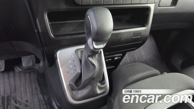Hyundai Staria Cargo 3-Seater Smart 2023 — фото 9