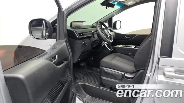 Hyundai Staria Cargo 3-Seater Smart 2023 — фото 10