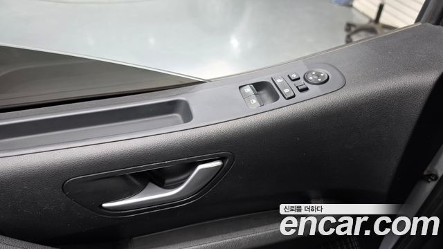 Hyundai Staria Cargo 3-Seater Smart 2023 — фото 16