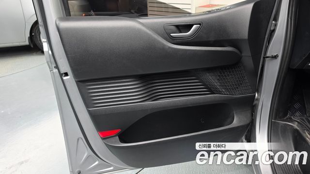 Hyundai Staria Cargo 3-Seater Smart 2023 — фото 24