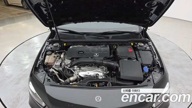 Mercedes-Benz A-Class (W177) A220 Hatchback 2020 — фото 6