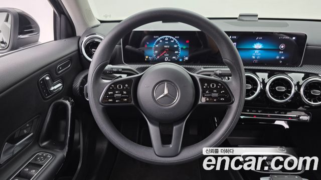 Mercedes-Benz A-Class (W177) A220 Hatchback 2020 — фото 13