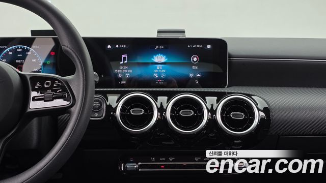Mercedes-Benz A-Class (W177) A220 Hatchback 2020 — фото 14