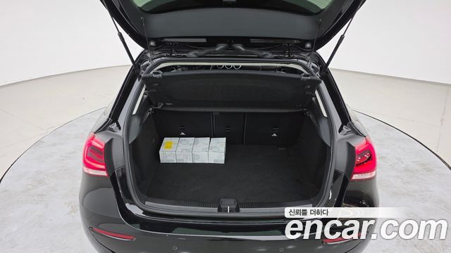 Mercedes-Benz A-Class (W177) A220 Hatchback 2020 — фото 20