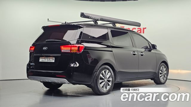 Kia Carnival 9-seater Luxury 2017 — фото 2