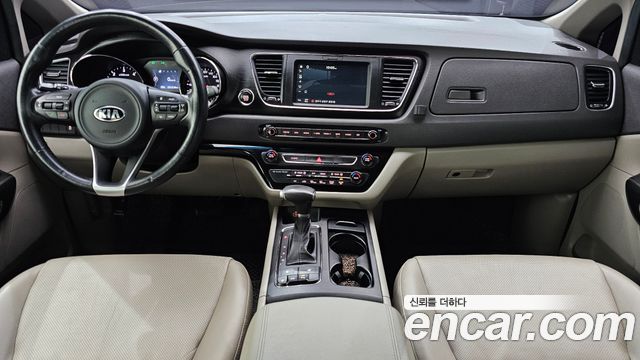 Kia Carnival 9-seater Luxury 2017 — фото 7