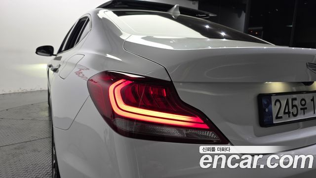 Genesis G70 2.0T Sport Package 2019 — фото 23