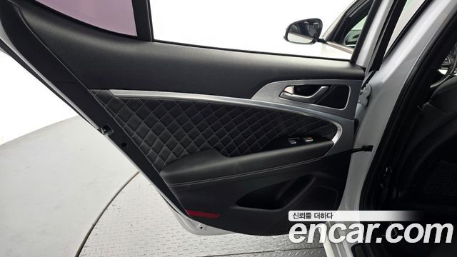 Genesis G70 2.0T Sport Package 2019 — фото 25