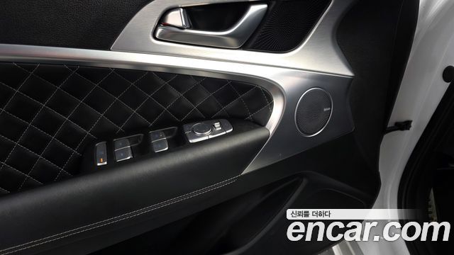 Genesis G70 2.0T Sport Package 2019 — фото 27