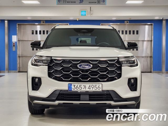 Ford Explorer (VI) 2.3 Platinum 4WD 2025 — фото 3