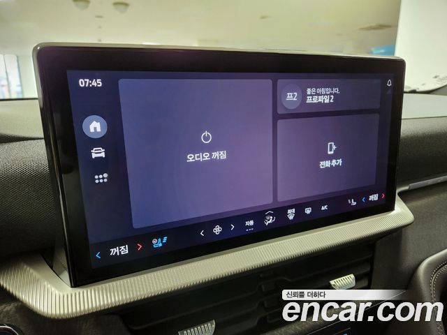 Ford Explorer (VI) 2.3 Platinum 4WD 2025 — фото 17