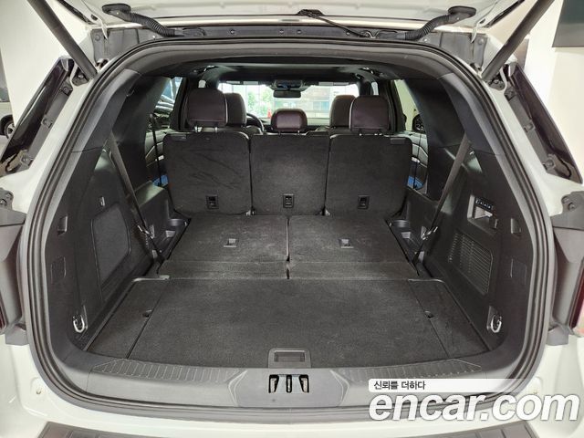 Ford Explorer (VI) 2.3 Platinum 4WD 2025 — фото 23