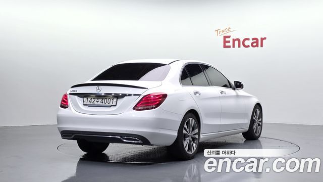 Mercedes-Benz C-Class (W205) C220 d Avantgarde 2018 — фото 2