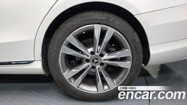 Mercedes-Benz C-Class (W205) C220 d Avantgarde 2018 — фото 21