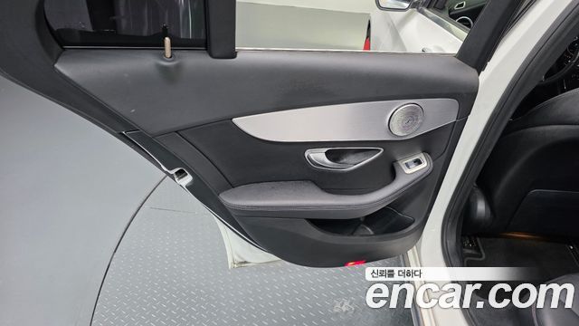 Mercedes-Benz C-Class (W205) C220 d Avantgarde 2018 — фото 25