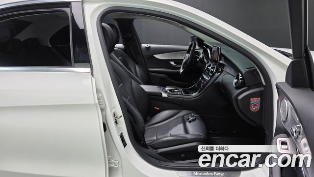 Mercedes-Benz C-Class (W205) C220 d Avantgarde 2018 — фото 26