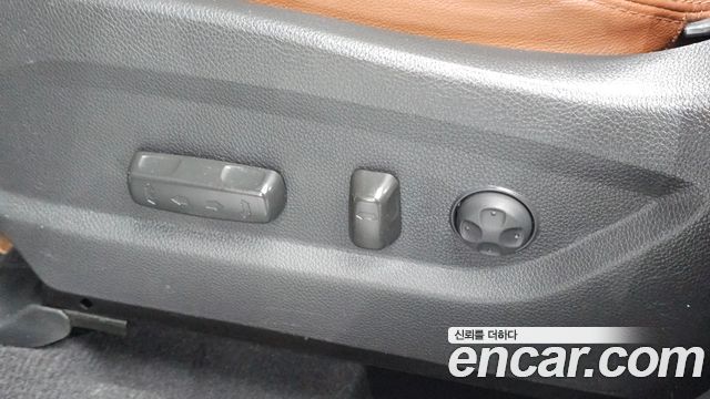 Hyundai Santa Fe (DM) Diesel(e-VGT) 2.2 2WD Exclusive 2014 — фото 18