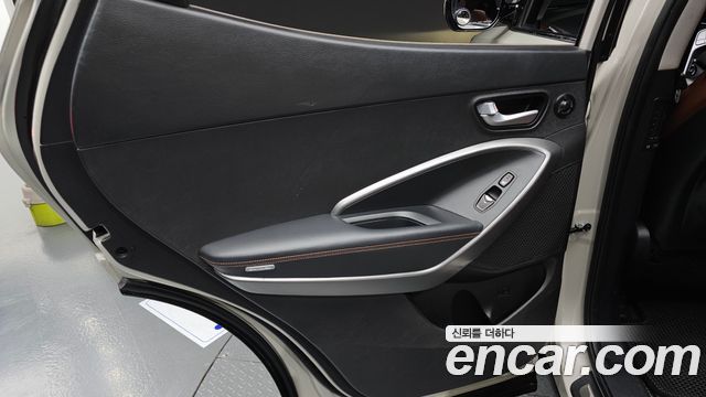 Hyundai Santa Fe (DM) Diesel(e-VGT) 2.2 2WD Exclusive 2014 — фото 25