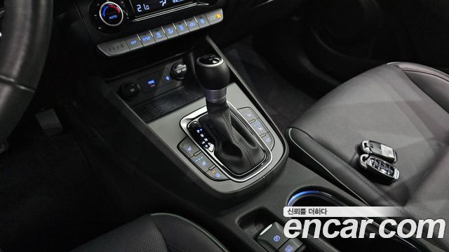 Hyundai Kona Hybrid Inspiration 2023 — фото 9