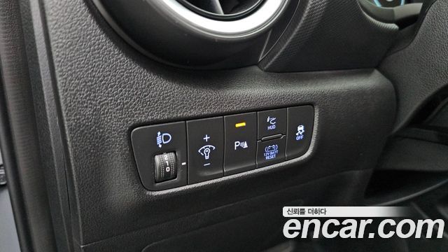 Hyundai Kona Hybrid Inspiration 2023 — фото 18
