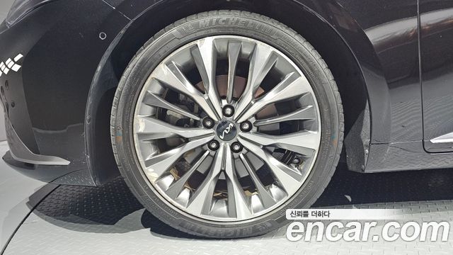 Kia K8 2.5 Gasoline 2WD Noblesse 2022 — фото 5
