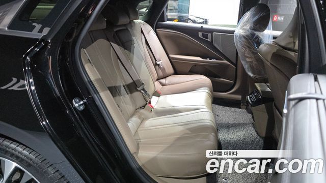 Kia K8 2.5 Gasoline 2WD Noblesse 2022 — фото 11