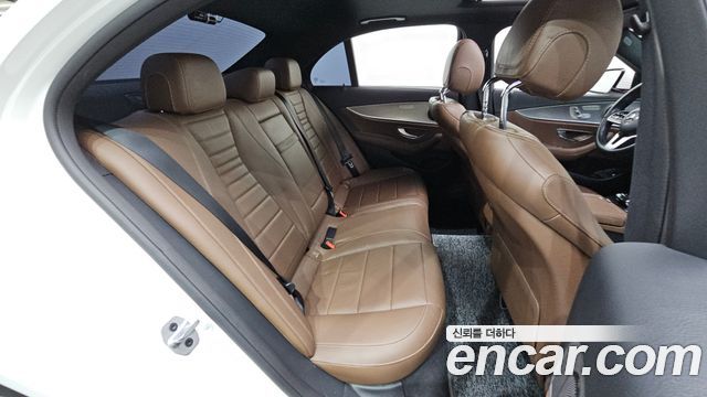 Mercedes-Benz E-Class (W213) E300 Avantgarde 2019 — фото 11