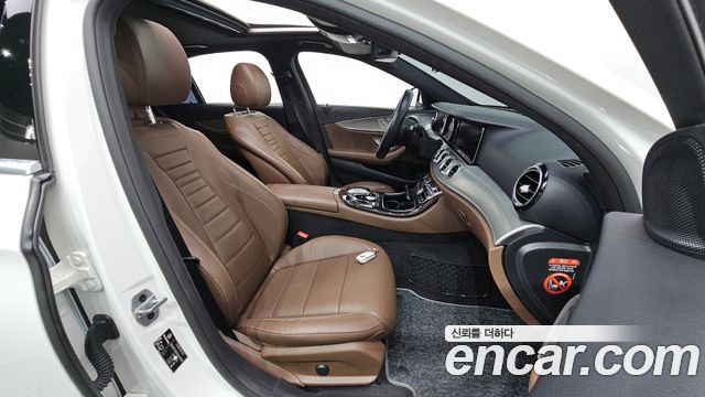 Mercedes-Benz E-Class (W213) E300 Avantgarde 2019 — фото 12